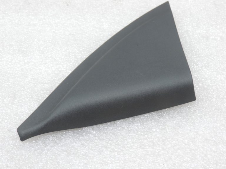 Oriģināls Toyota Yaris P21 priekšējo kreiso durvju apdares trīsstūris 67492K0030