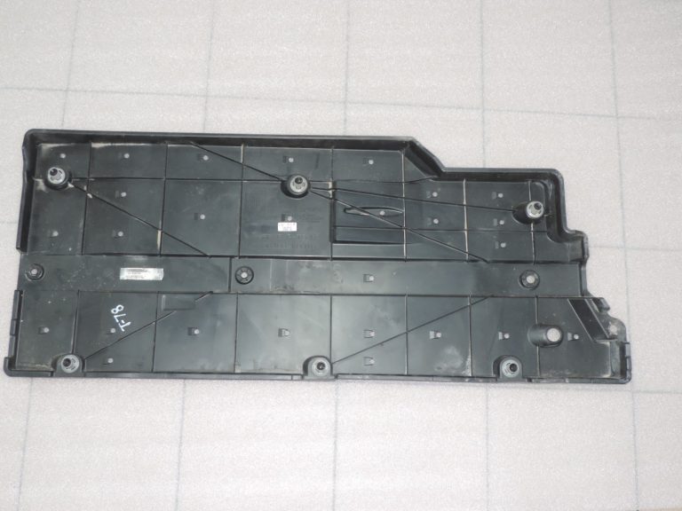 Oriģinālā Toyota Yaris P21 apakšējā paneļa priekšējais kreisais 58166K0010