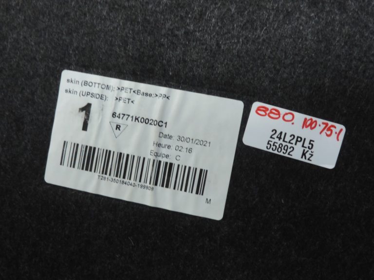 Oriģināls Toyota Yaris P21 nodalījuma grīdas segums 64771K0020C1