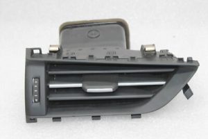 Toyota Avensis T27 Air vent front left 55660-05120, 5566005120
