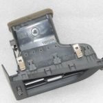 Toyota Avensis T27 priekšējā ventilācijas atveres kreisā daļa 55660-05120, 5566005120