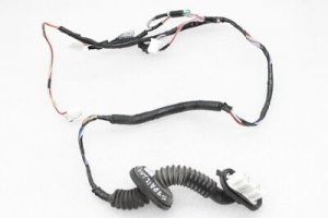 Toyota Avensis T27 Aizmugurējā labās puses durvju instalācijas instalācija 82153-05260, 8215305260