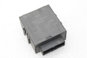 Toyota Avensis T27 windshield wiper relay control unit 85940-0F030, 859400F030