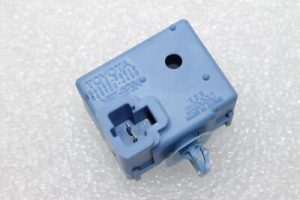 Toyota Avensis T27 blinker relay control unit buzzer 86652-50010, 8665250010