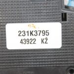 Toyota Avensis T27 Auris E18 Aizmugurējā labās puses durvju slēdzene 6905005051, 69050-05051