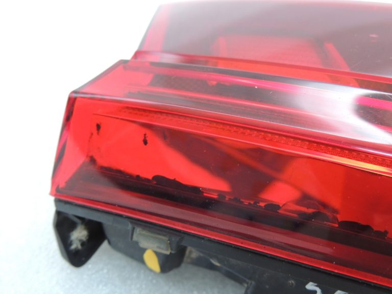 Volkswagen Tiguan II Aizmugurējā labā iekšējā aizmugurējā gaisma 5NA945094F
