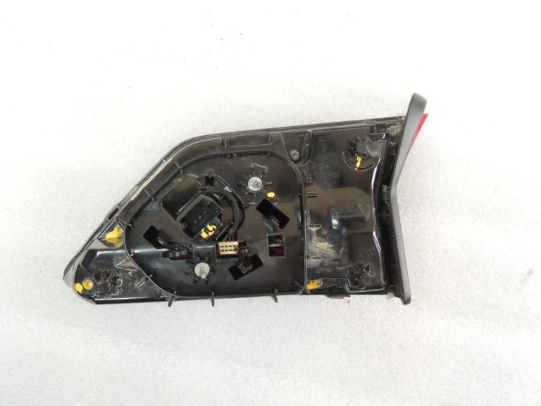 Volkswagen Tiguan II Aizmugurējā labā iekšējā aizmugurējā gaisma 5NA945094F