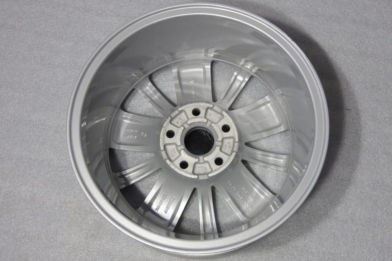 1x oriģināls VW Sharan 7N alumīnija disks, 16 collas, ET33, 7N0601025A, ar pulverkrāsas pārklājumu