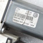 Oriģinālais VW Tiguan 5N aizmugurējā kreisā loga regulatora motors 5N0959703 5N0959703D