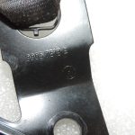 Oriģinālais VW Tiguan 5N Golf Plus 5 Aizmugurējās drošības jostas centrs 5M0857807B