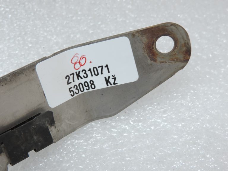 Oriģināls Volkswagen Tiguan 5N Audi 2.0 TDI turbokompresora siltuma aizsardzības kronšteins