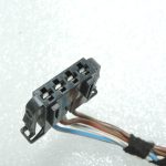 Oriģinālā Volkswagen Tiguan 5N priekšējo durvju instalācija priekšā pa kreisi 5N0971120G