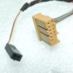 Oriģinālā Volkswagen Tiguan 5N priekšējo durvju instalācija priekšā pa kreisi 5N0971120G
