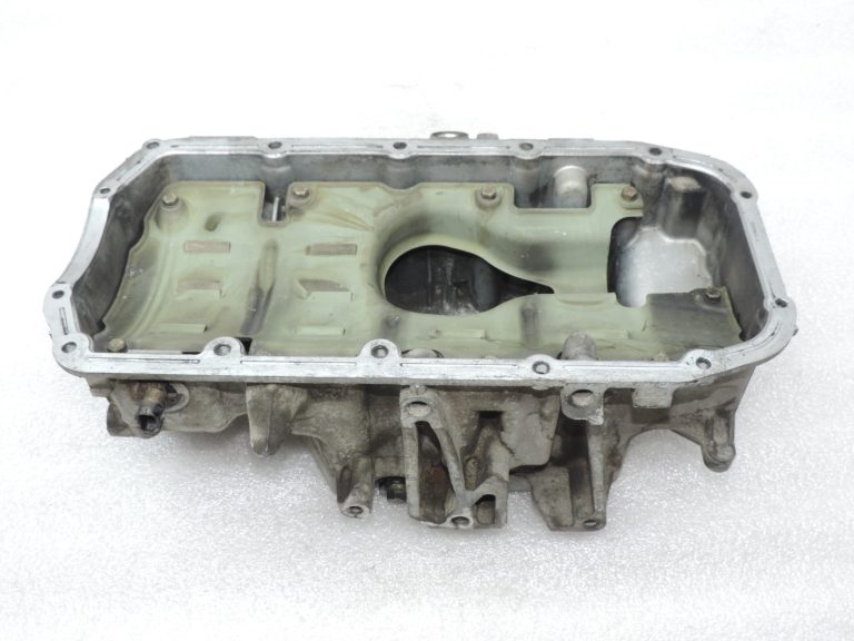 Opel Astra H Vectra C Zafira B 1.9d 88kW Z19DT Eļļas tvertne 93183668, 55225433