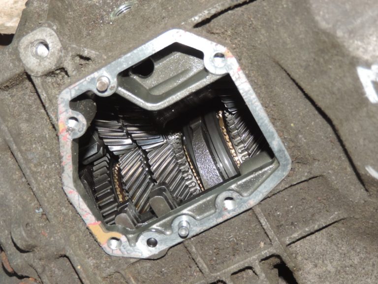 28 tūkstoši kilometru! DEFEKTĪVS! Opel Zafira B Astra H Vectra C benzīna manuālā pārnesumkārba F17C419