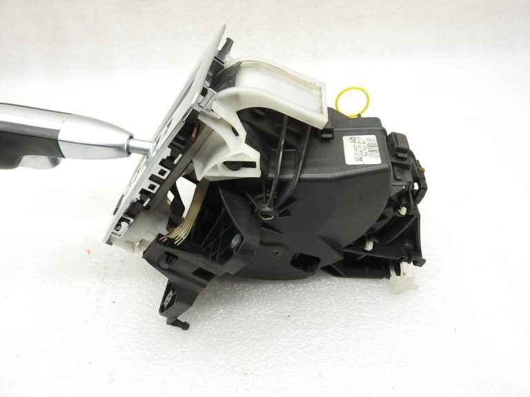 Opel Zafira B pārnesumu pārslēgšanas svira automātiskā pārnesumkārba AF40 32422613 13142071