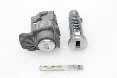 Opel Zafira B atslēgu komplekts aizdedzes slēdzenes durvju slēdzenei 93181728, 93181727, 913703