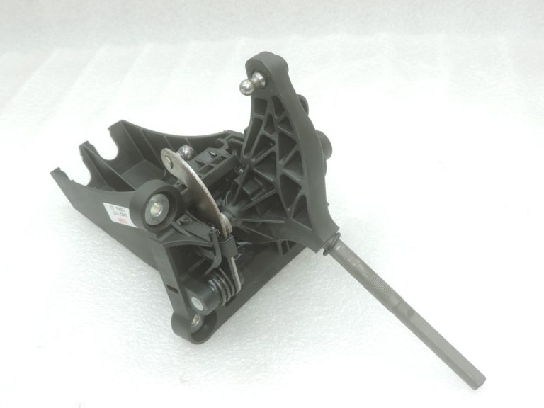 Oriģinālā Opel Zafira C 6 pakāpju manuālās pārnesumkārbas svira 55583523, 55598228
