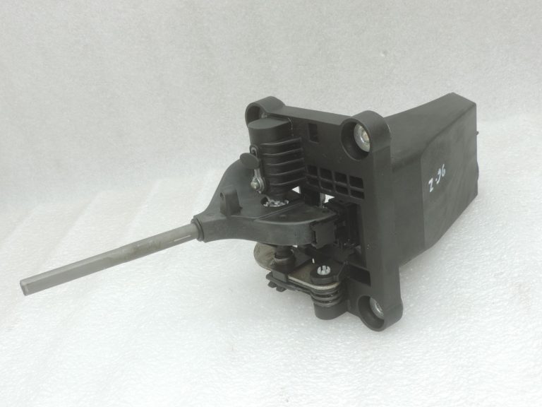 Oriģinālā Opel Zafira C 6 pakāpju manuālās pārnesumkārbas svira 55583523, 55598228