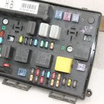Opel Zafira B drošinātāju kārba ar drošības kodu RESET 13206754 93184656