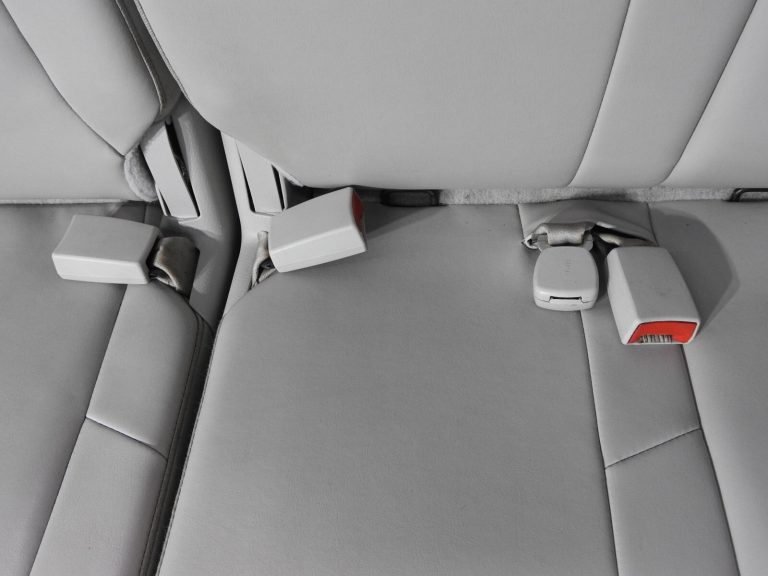 3 rindu elektriski darbināmi aizmugurējie ādas sēdekļi Chrysler Grand Voyager 5 RT