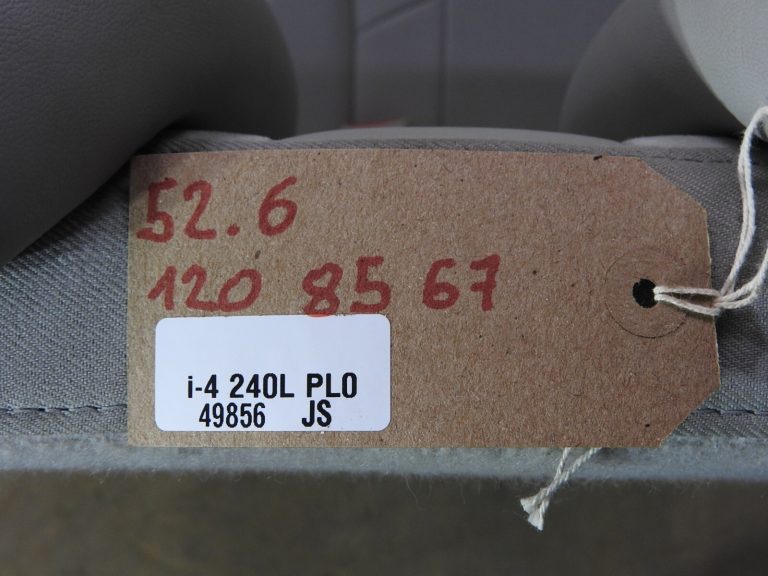 3 rindu elektriski darbināmi aizmugurējie ādas sēdekļi Chrysler Grand Voyager 5 RT